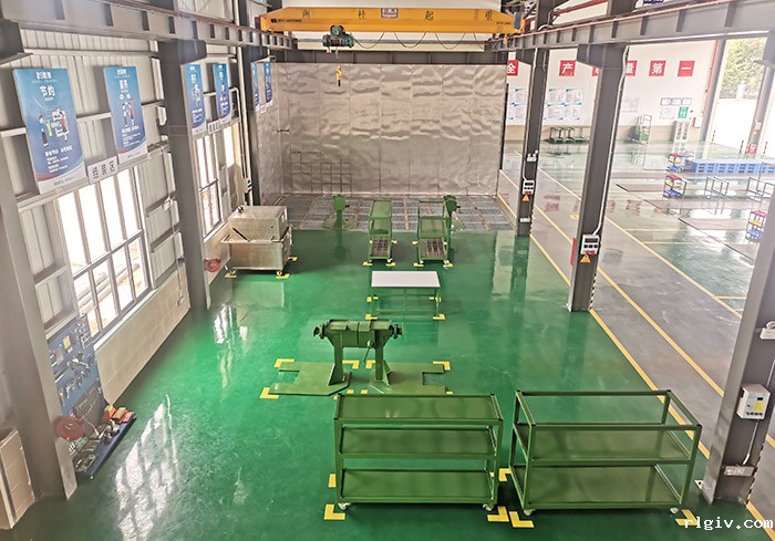 发动机大修工位